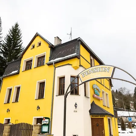 בית הארחה Robin יאסימוב